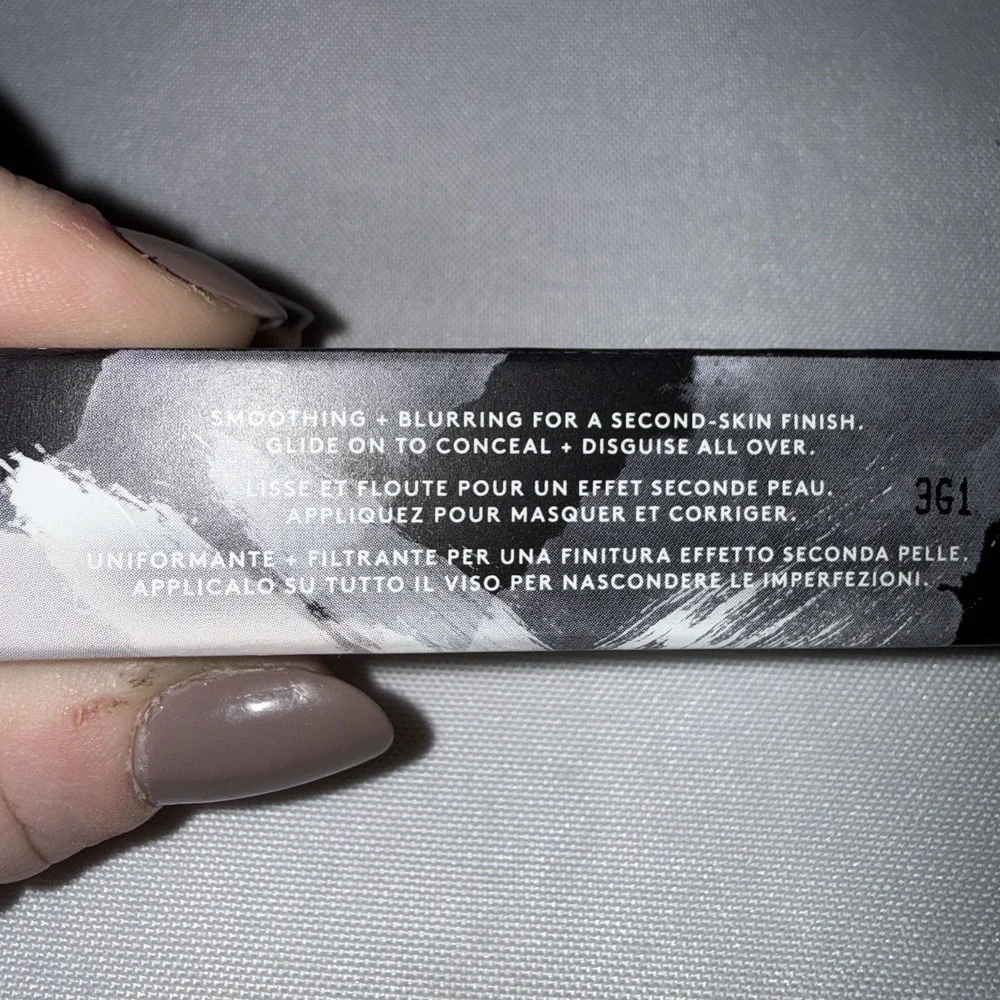 Fenty Beauty We're Even 470W Hydrating Longwear Concealer 0.30oz/9ml New W Box
